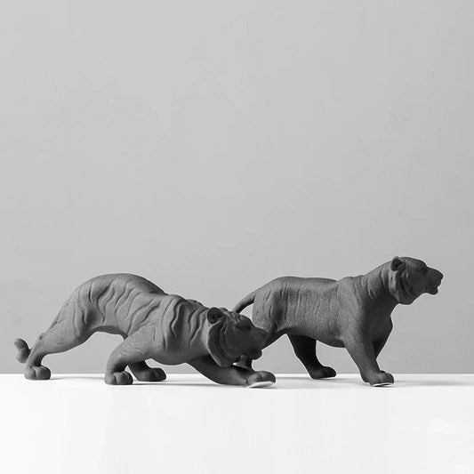 Black Tiger Couple Sculptures – The Power of Elegance and Strength 🐅🖤
