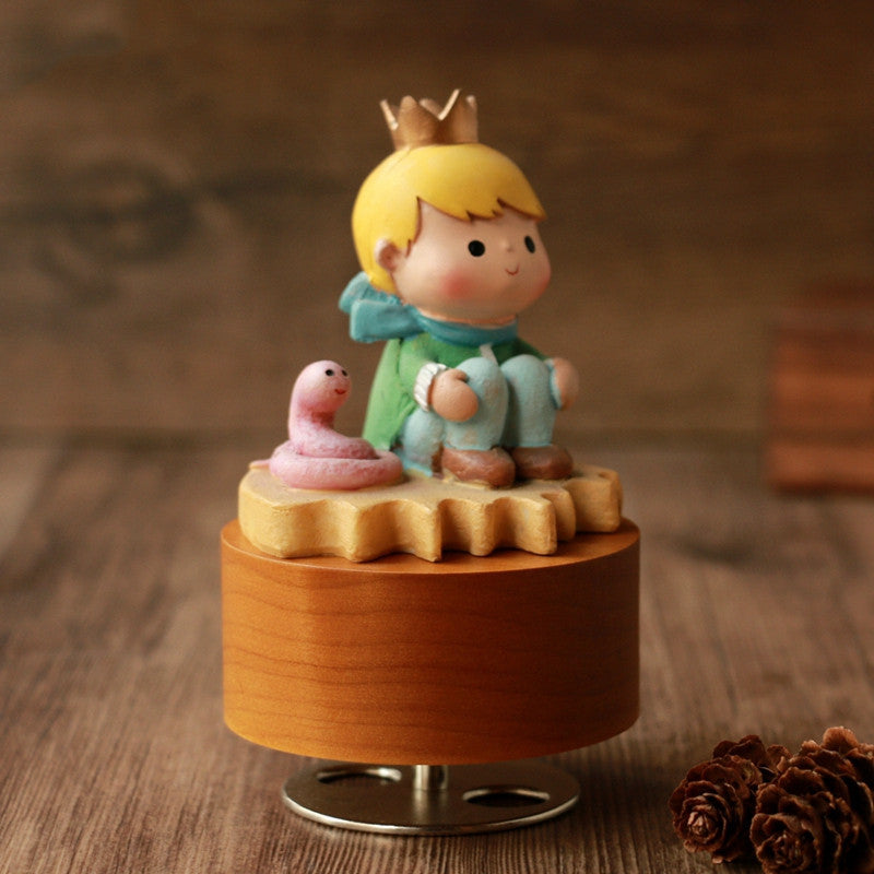 The Little Prince Decorative Figurine – Enchanting Desktop Ornament
